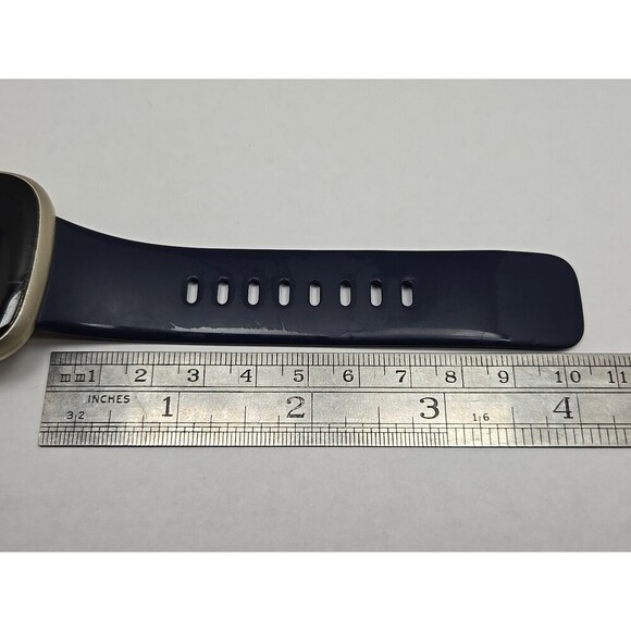 Fitbit Versa 3 FB511 Smartwatch GPS Heart Rate SpO2 Activity Tracker -  Read Dis - Picture 9 of 14